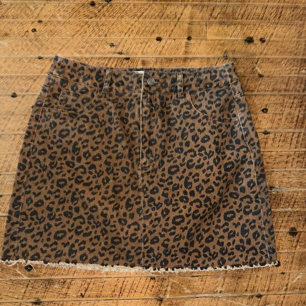 Cotton Candy LA raw hem leopard spot boutique M skirt